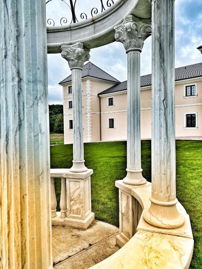 Chateau Sanov Sanov  Bagian luar foto