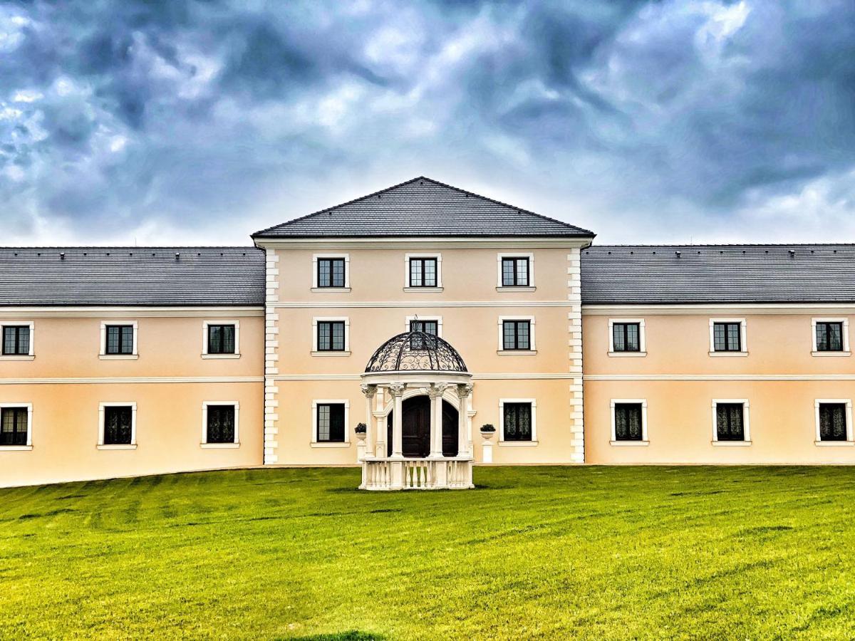 Chateau Sanov Sanov  Bagian luar foto